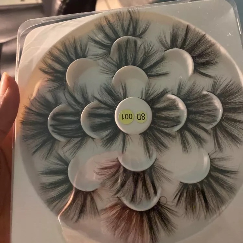 25mm dramatic lashes